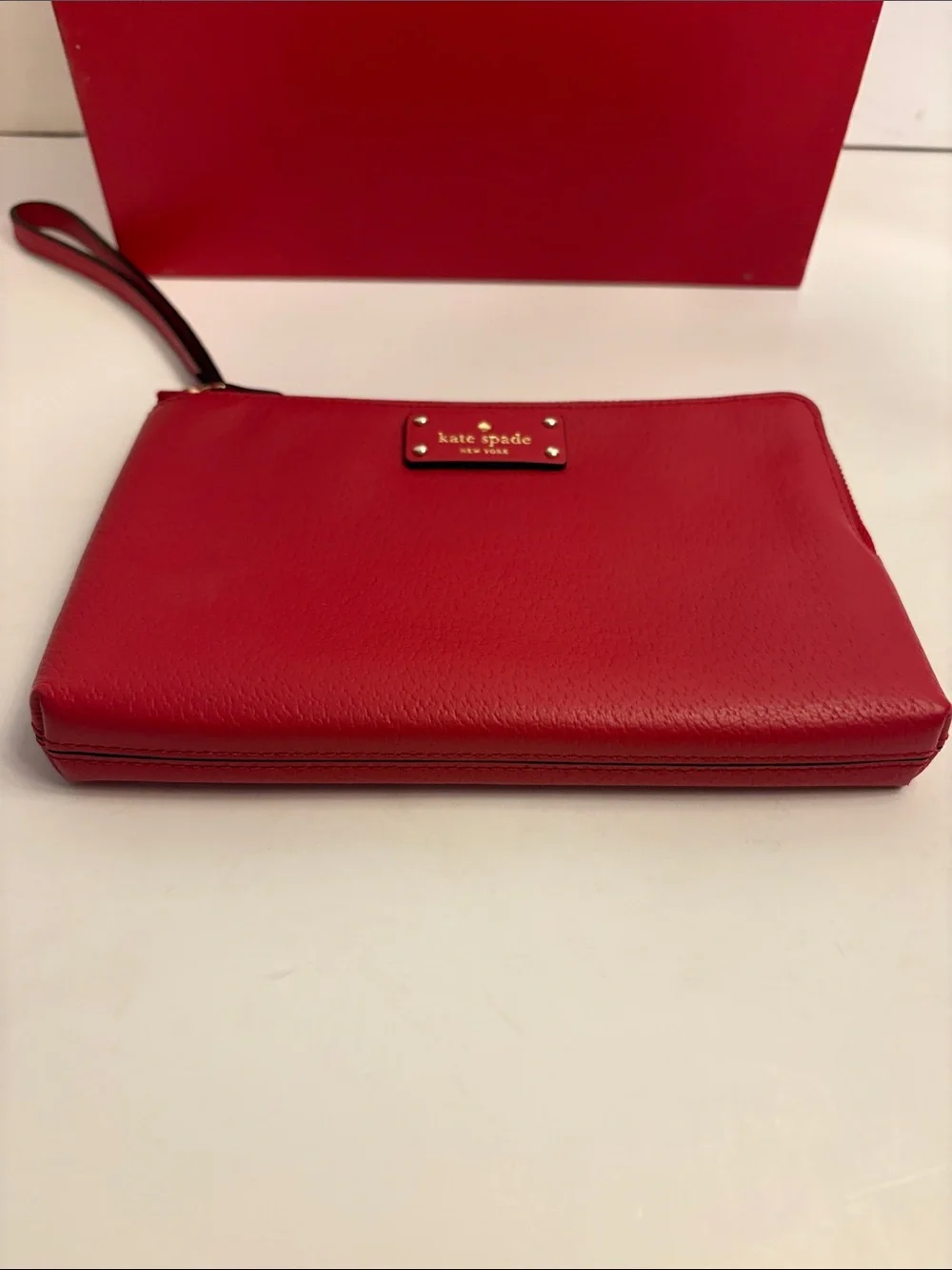 kate spade Red Leather Wristlet with Detachable Strap excellent condition